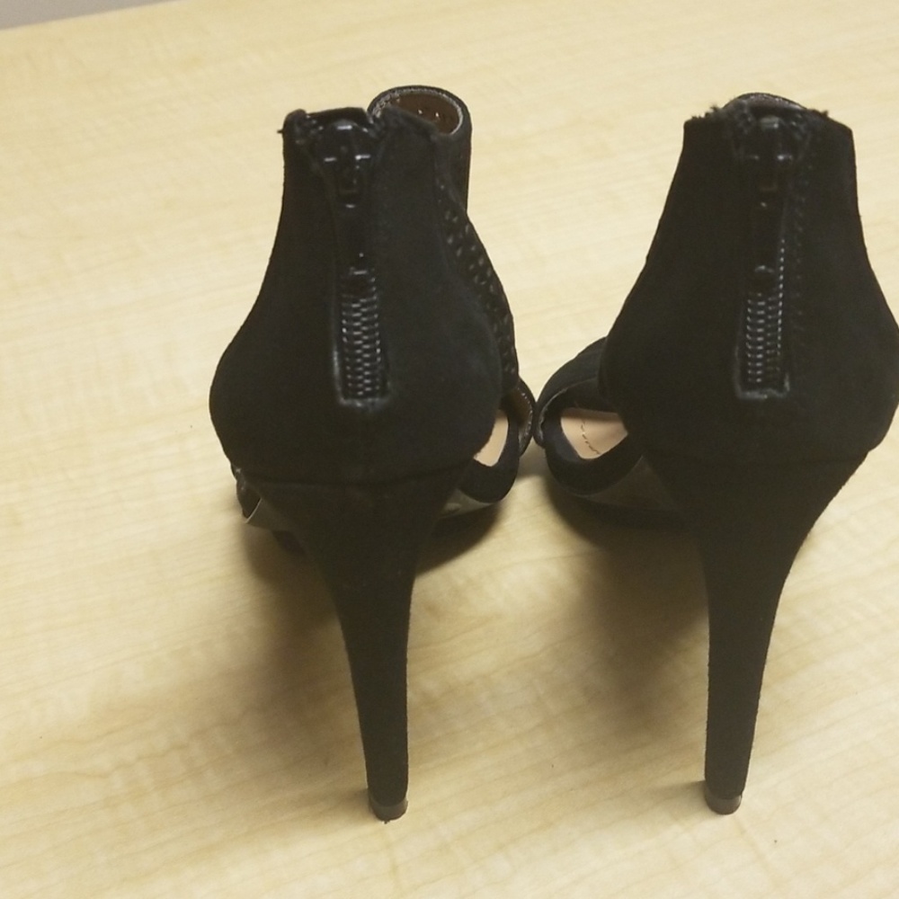 Shoes - Picture 2 of 5